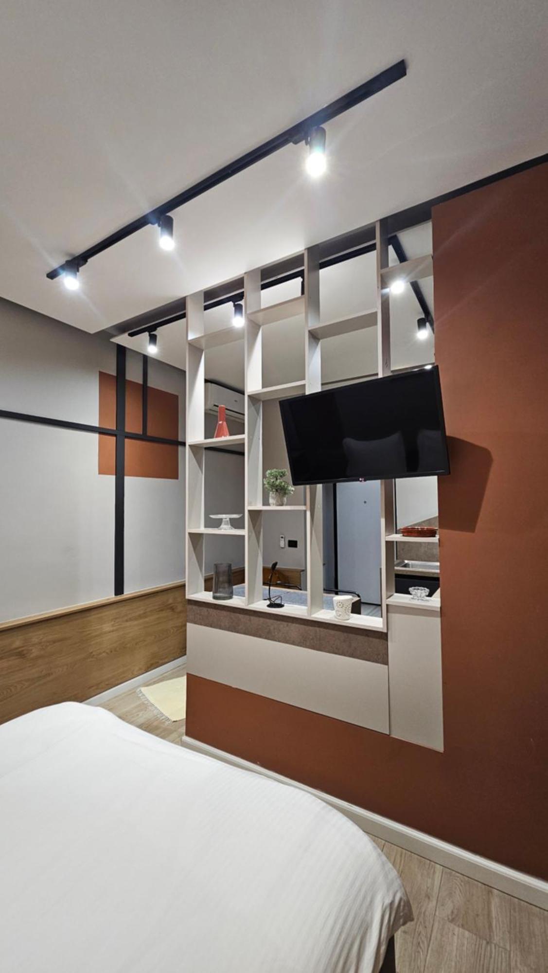 Tam Serviced Studio Apartments Next To Blloku Tirana Exterior foto